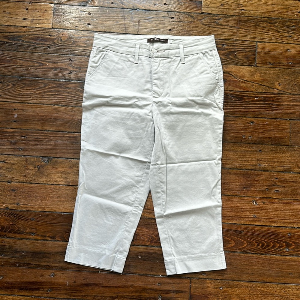 NYDJ Mushroom Brown Original Slimming Chino Khaki Capris Pants Size 8P NWOT